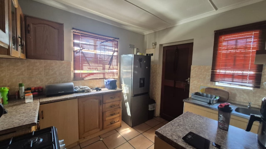 3 Bedroom Property for Sale in Hexpark Western Cape